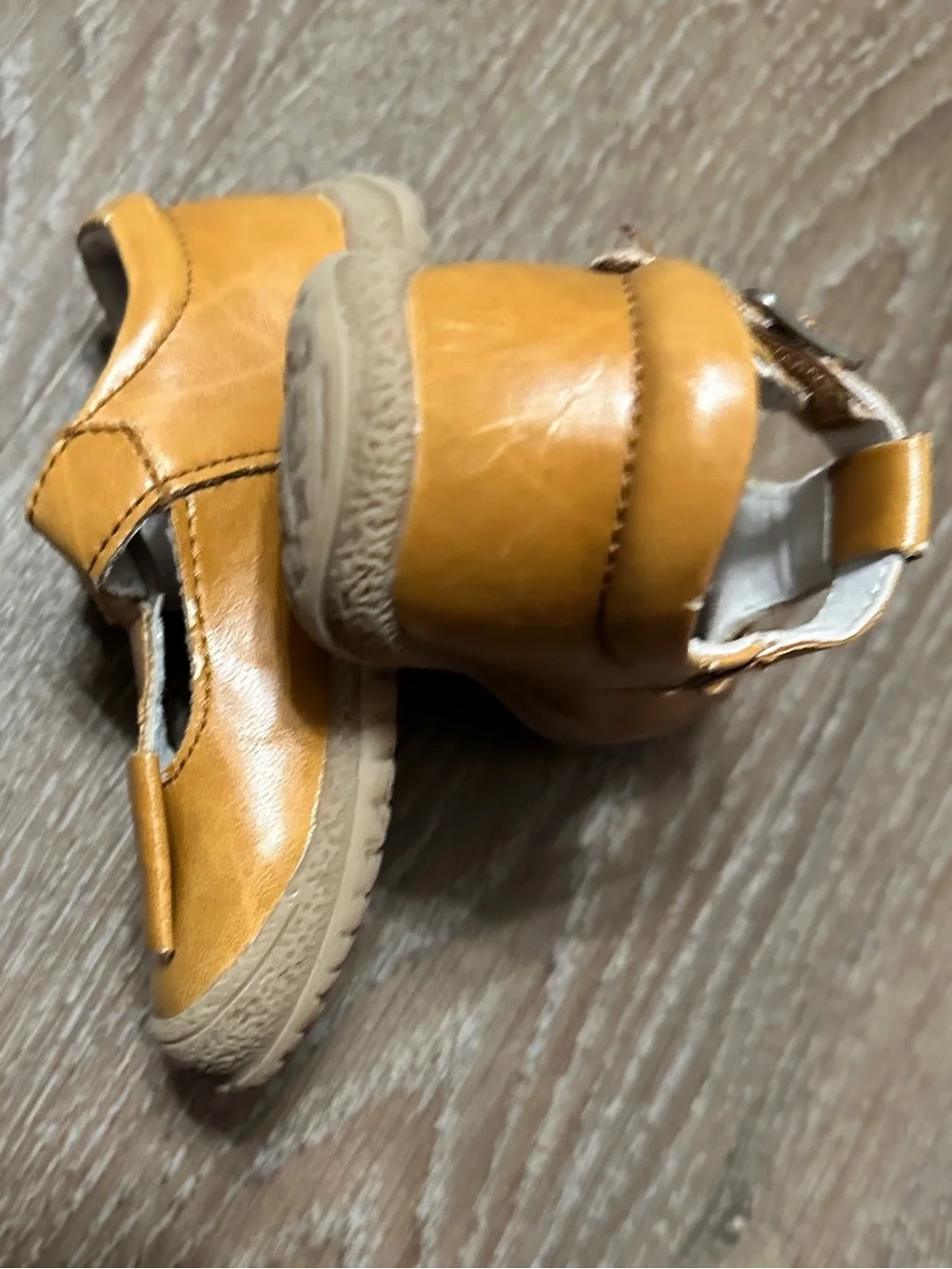 Girls' L'Amour Emma Bow T-Strap Mary Jane Shoe VGC Size 5 Tan Baby Toddler